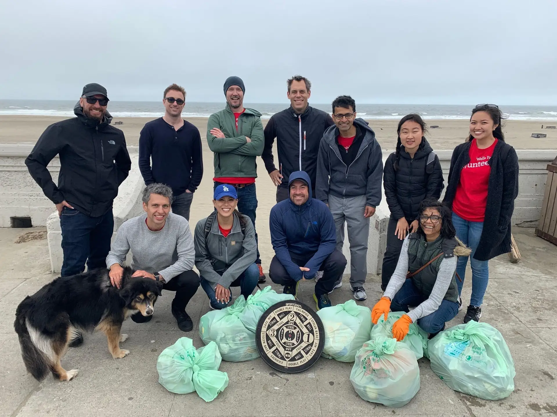 Group photo of wells Fargo beach cleanup corporate sponsors of Ocean Blue Project. 