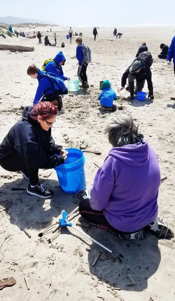 beach-cleanup-oregon-beach-cleanup-near-me.jpg.jpg